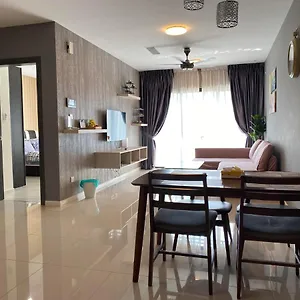 【netflix】suasana Suites,nxt To Ciq【poolgym&wifi】 Apartment Johor Bahru